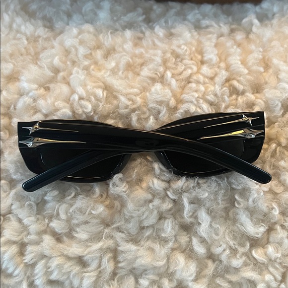 Gentle Monster Sunglasses Lix 01 (Unisex, Men’s or Women’s glasses) - Picture 3 of 13